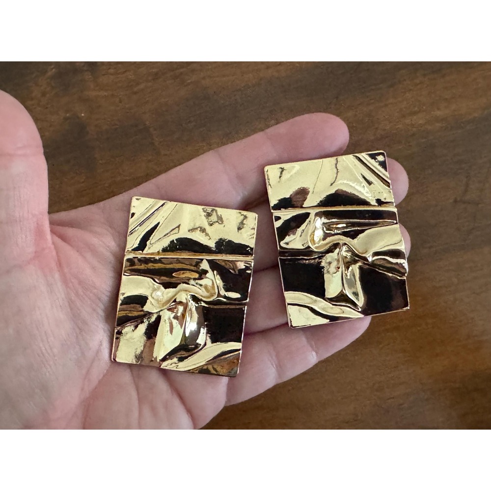 Vintage Large Gold Tone Metal Retro 1980s Pierced Earrings - Picture 7 of 9